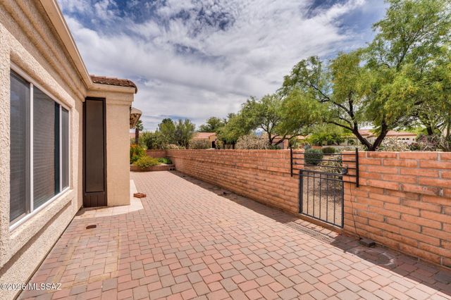 1892 E Canyon Wren Way, Green Valley, AZ 85614
