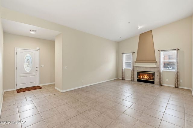 1892 E Canyon Wren Way, Green Valley, AZ 85614