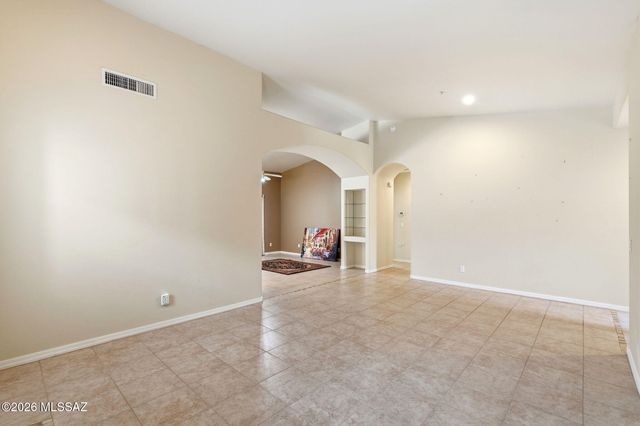 1892 E Canyon Wren Way, Green Valley, AZ 85614