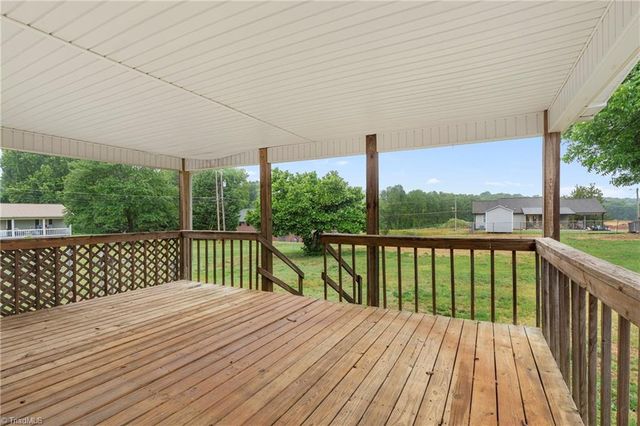 6754 Rosewood Drive, Trinity, NC 27370