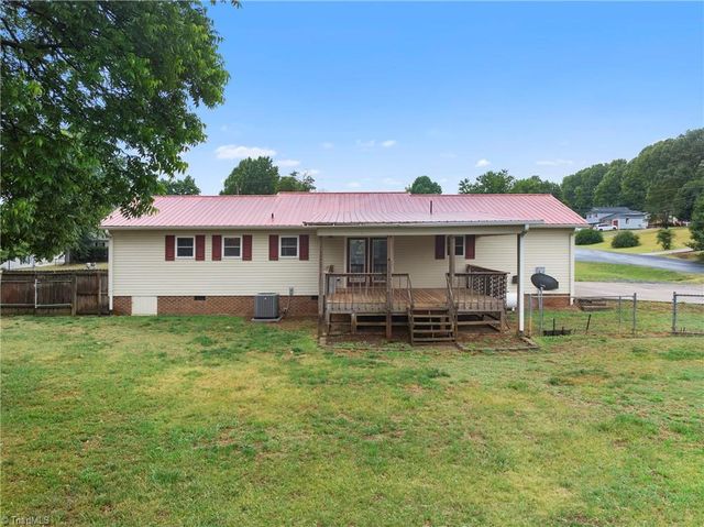 6754 Rosewood Drive, Trinity, NC 27370