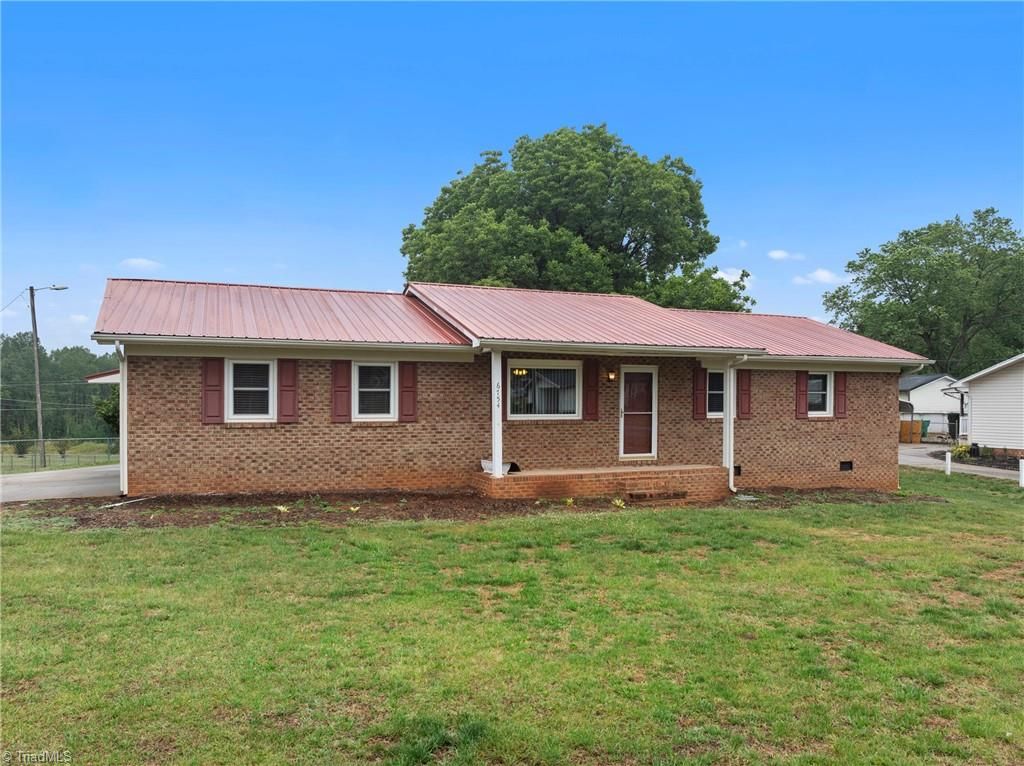 6754 Rosewood Drive, Trinity, NC 27370