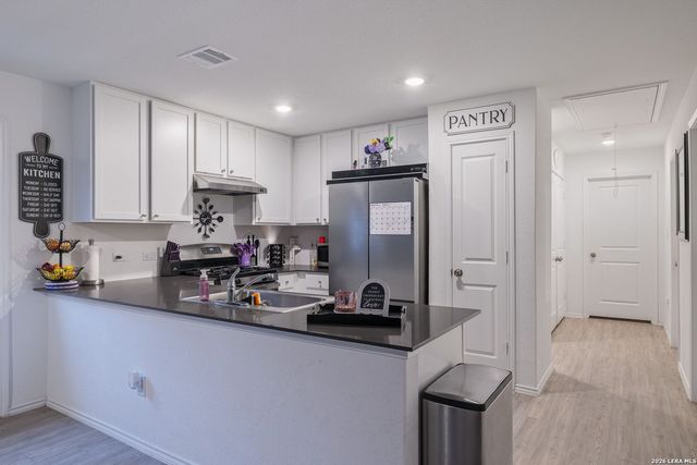 12912 HANCOCK POOL, St Hedwig, TX 78152