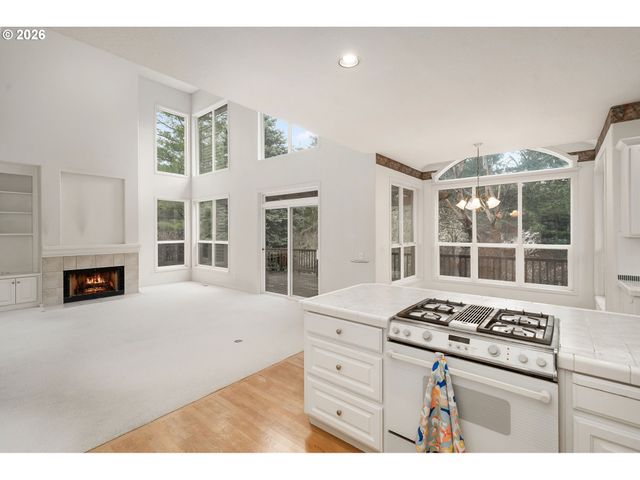 12238 Nw WELSH Dr, Portland, OR 97229