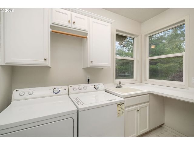 12238 Nw WELSH Dr, Portland, OR 97229