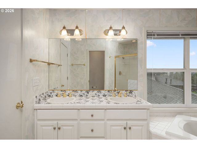 12238 Nw WELSH Dr, Portland, OR 97229