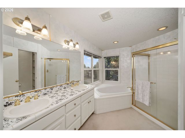 12238 Nw WELSH Dr, Portland, OR 97229