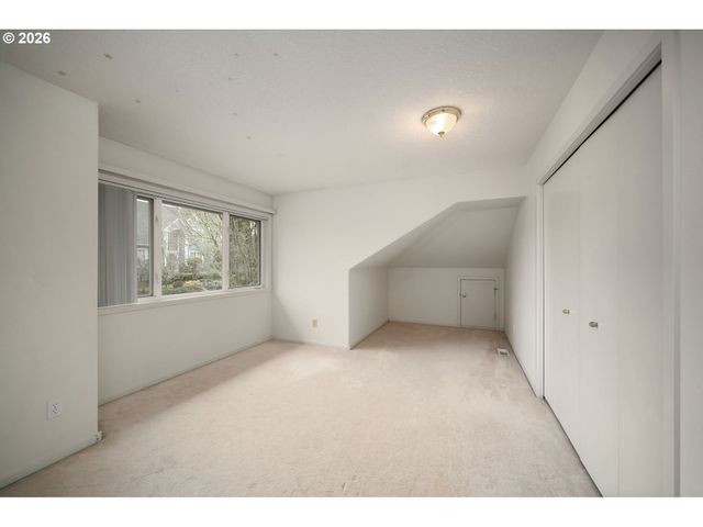 12238 Nw WELSH Dr, Portland, OR 97229