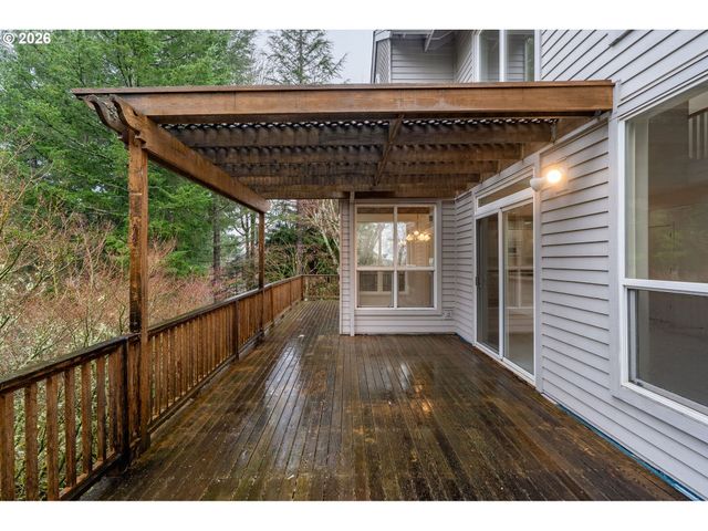 12238 Nw WELSH Dr, Portland, OR 97229