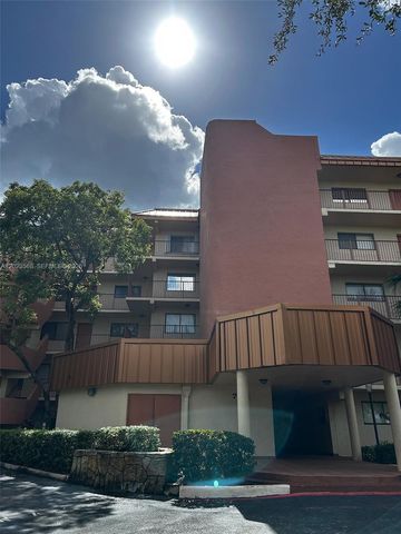 7451 NW 16th St 304, Plantation, FL 33313