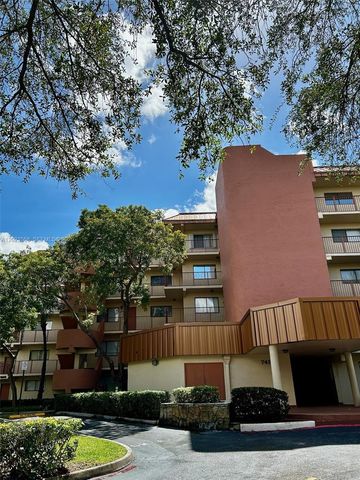 7451 NW 16th St 304, Plantation, FL 33313