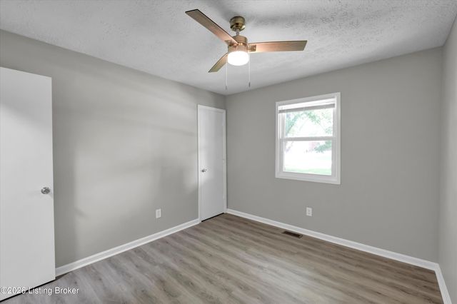 213 Pebblebrook Dr, Shepherdsville, KY 40165