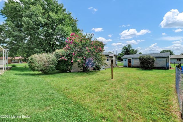 213 Pebblebrook Dr, Shepherdsville, KY 40165
