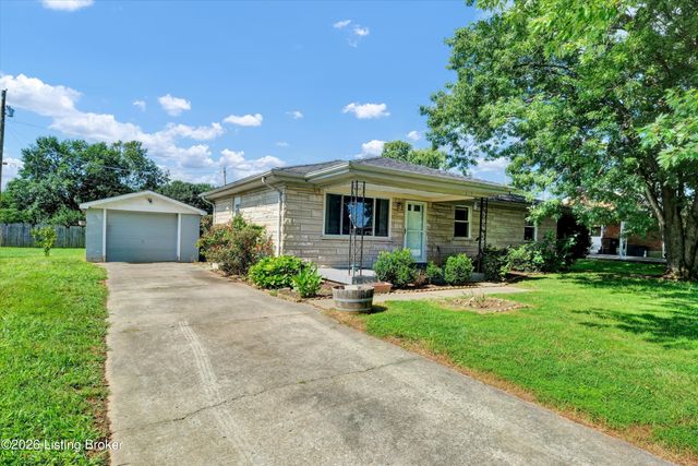213 Pebblebrook Dr, Shepherdsville, KY 40165