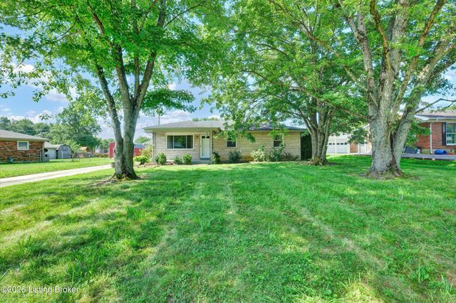 213 Pebblebrook Dr, Shepherdsville, KY 40165