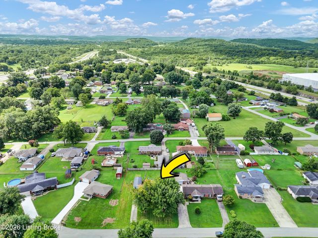 213 Pebblebrook Dr, Shepherdsville, KY 40165