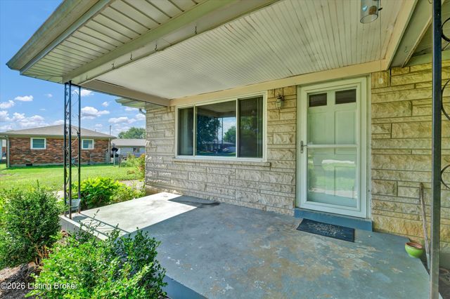 213 Pebblebrook Dr, Shepherdsville, KY 40165