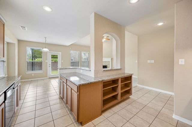 4712 Kestrel Street, Grand Prairie, TX 75052