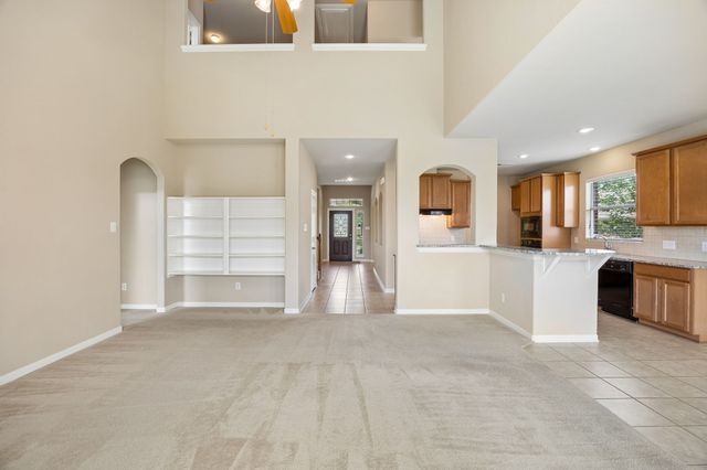 4712 Kestrel Street, Grand Prairie, TX 75052
