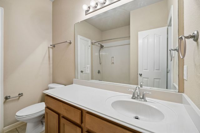 4712 Kestrel Street, Grand Prairie, TX 75052