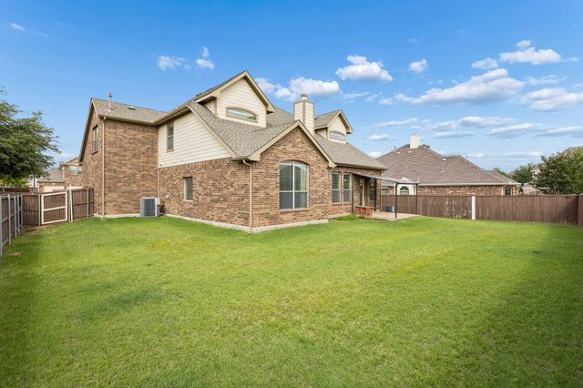 4712 Kestrel Street, Grand Prairie, TX 75052