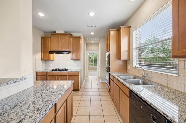 4712 Kestrel Street, Grand Prairie, TX 75052