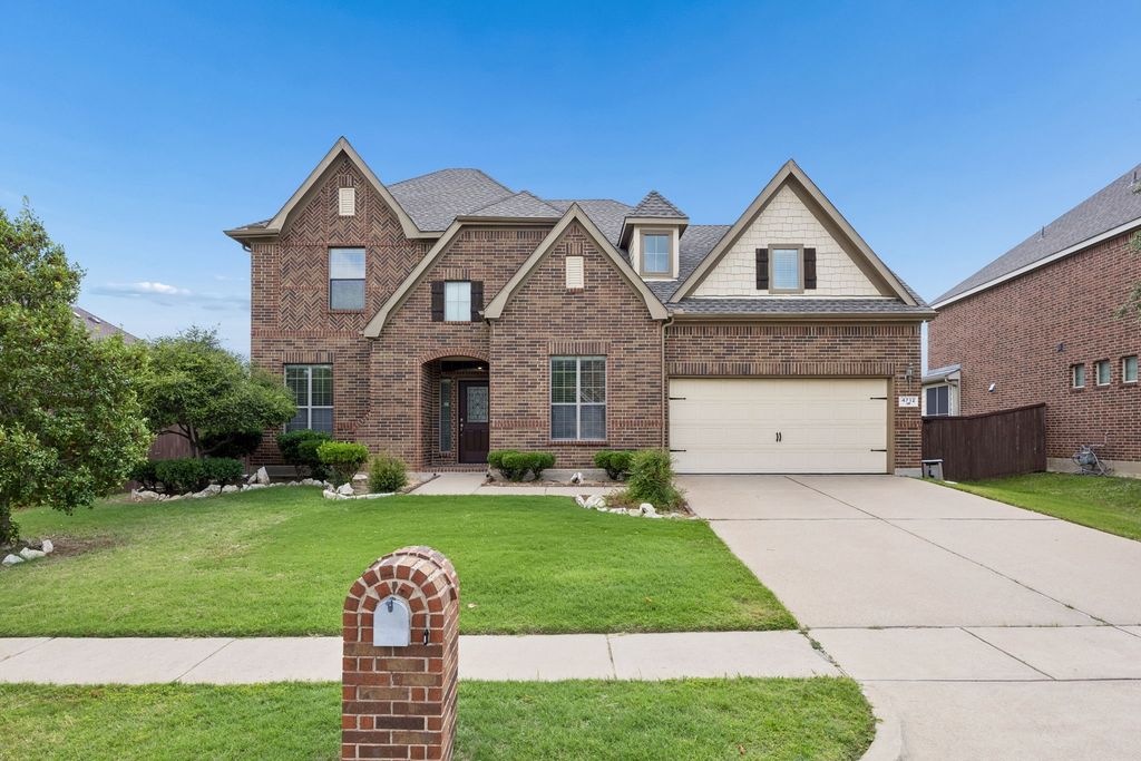 4712 Kestrel Street, Grand Prairie, TX 75052