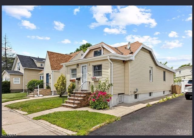 258 Randolph St, Carteret Boro, NJ 07008