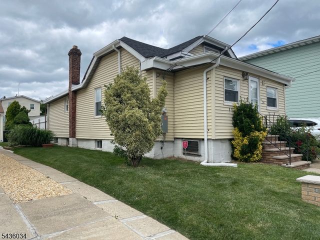 258 Randolph St, Carteret Boro, NJ 07008
