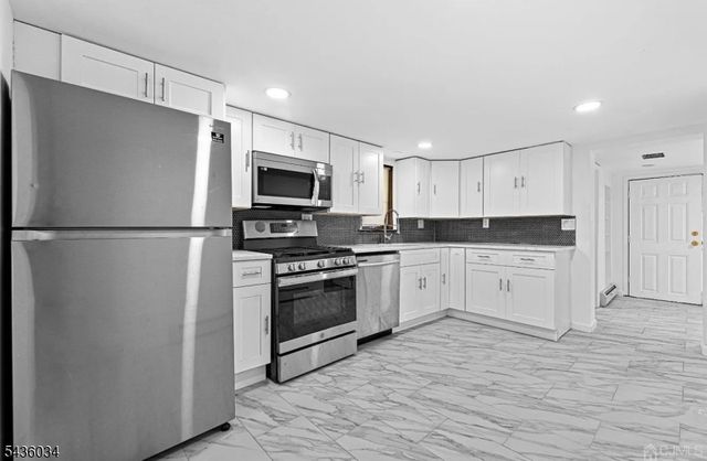 258 Randolph St, Carteret Boro, NJ 07008