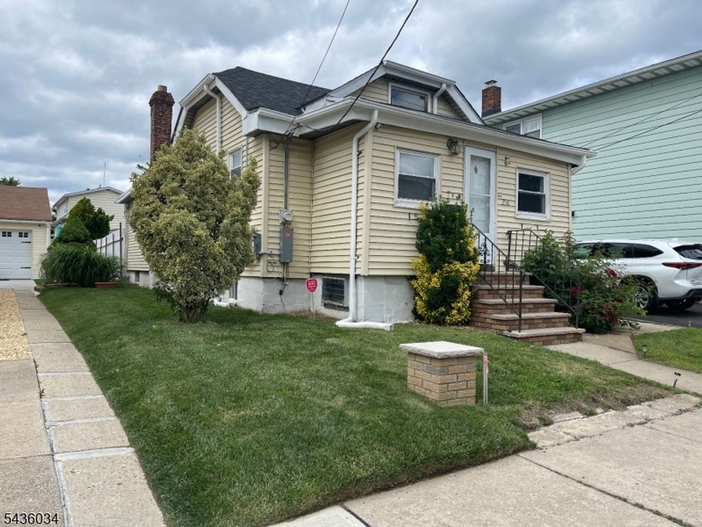 258 Randolph St, Carteret Boro, NJ 07008 — photo 4