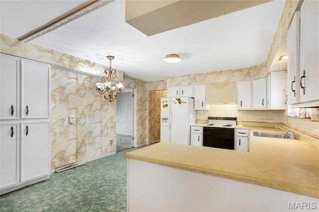 41 Harneywold Drive, Ferguson, MO 63136