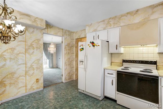 41 Harneywold Drive, Ferguson, MO 63136