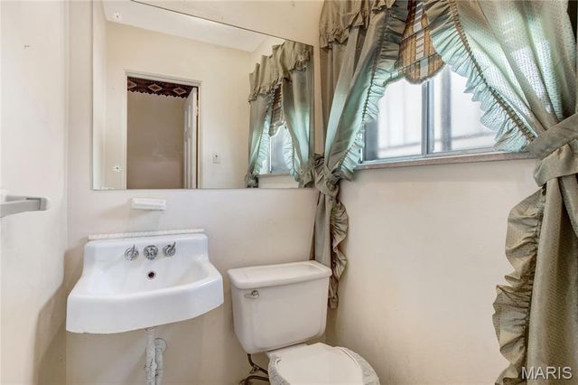 41 Harneywold Drive, Ferguson, MO 63136