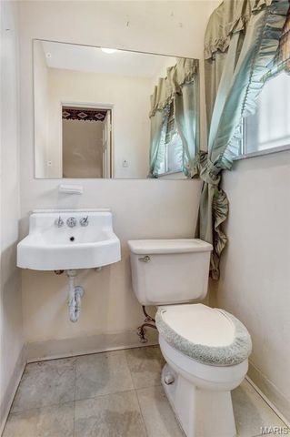 41 Harneywold Drive, Ferguson, MO 63136