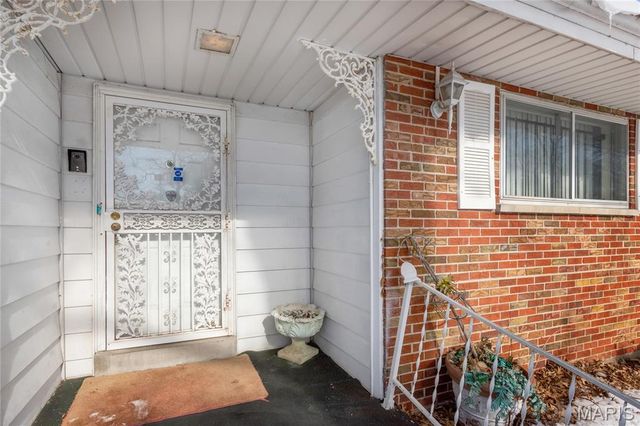 41 Harneywold Drive, Ferguson, MO 63136