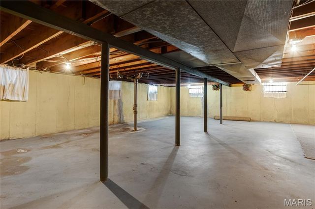 41 Harneywold Drive, Ferguson, MO 63136