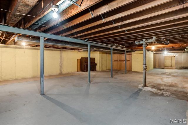 41 Harneywold Drive, Ferguson, MO 63136