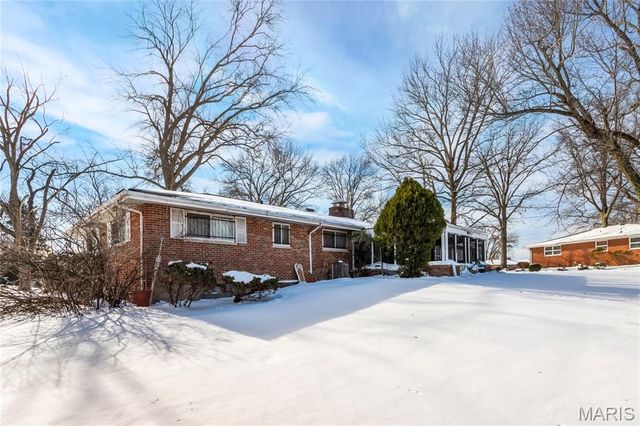 41 Harneywold Drive, Ferguson, MO 63136