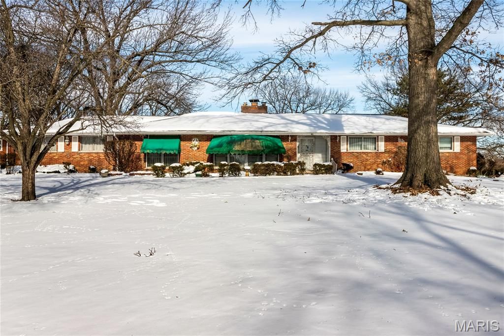 41 Harneywold Drive, Ferguson, MO 63136