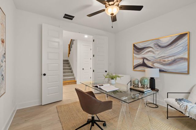 652 Sage Thrasher CIR, Dripping Springs, TX 78620