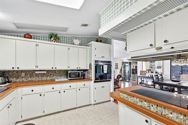 434 VILLA NUEVA CIRCLE, North Port, FL 34287