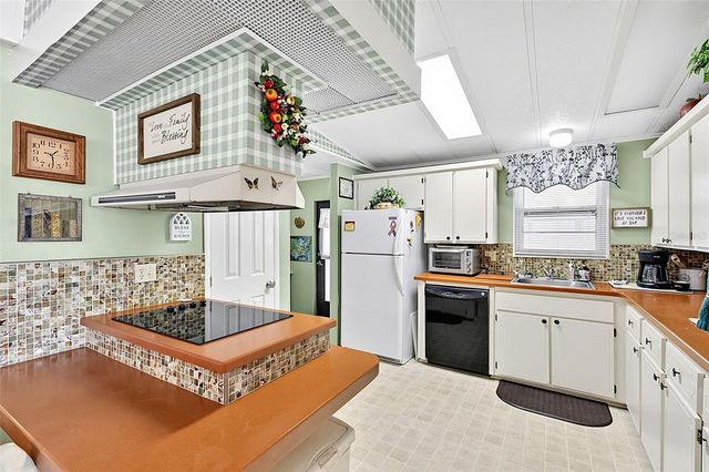 434 VILLA NUEVA CIRCLE, North Port, FL 34287