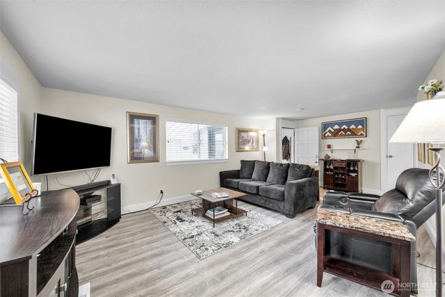 6360 Overland Trail, Maple Falls, WA 98266