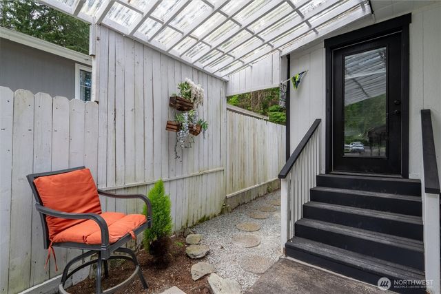 6360 Overland Trail, Maple Falls, WA 98266