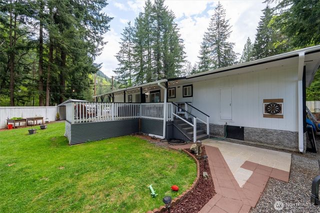 6360 Overland Trail, Maple Falls, WA 98266