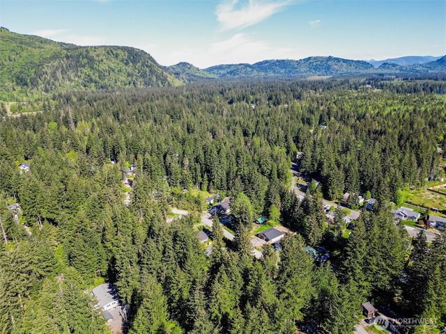 6360 Overland Trail, Maple Falls, WA 98266