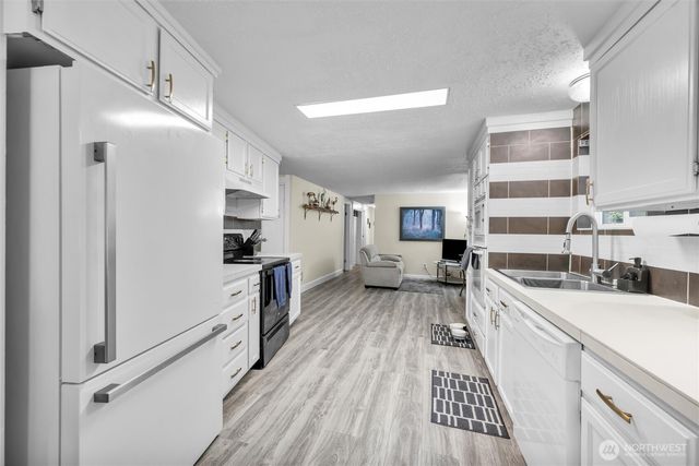 6360 Overland Trail, Maple Falls, WA 98266