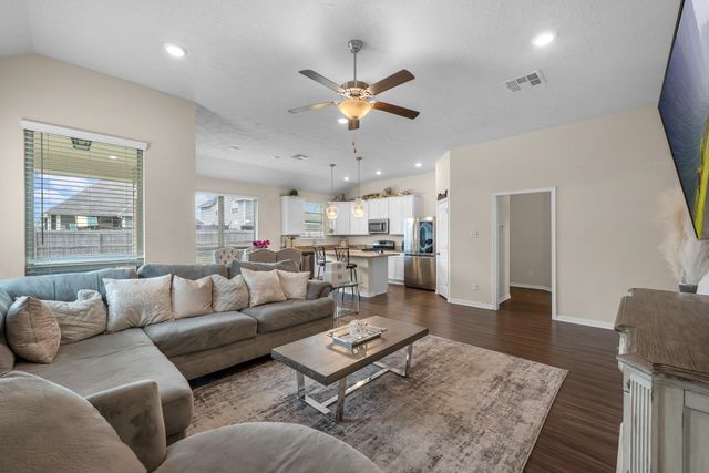 1004 Harvest Lane, Brenham, TX 77833