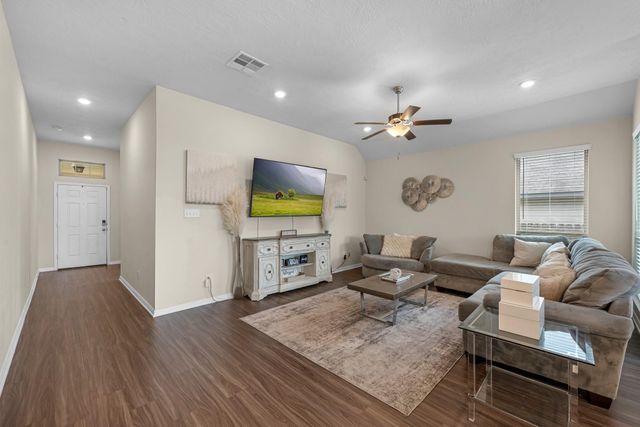 1004 Harvest Lane, Brenham, TX 77833